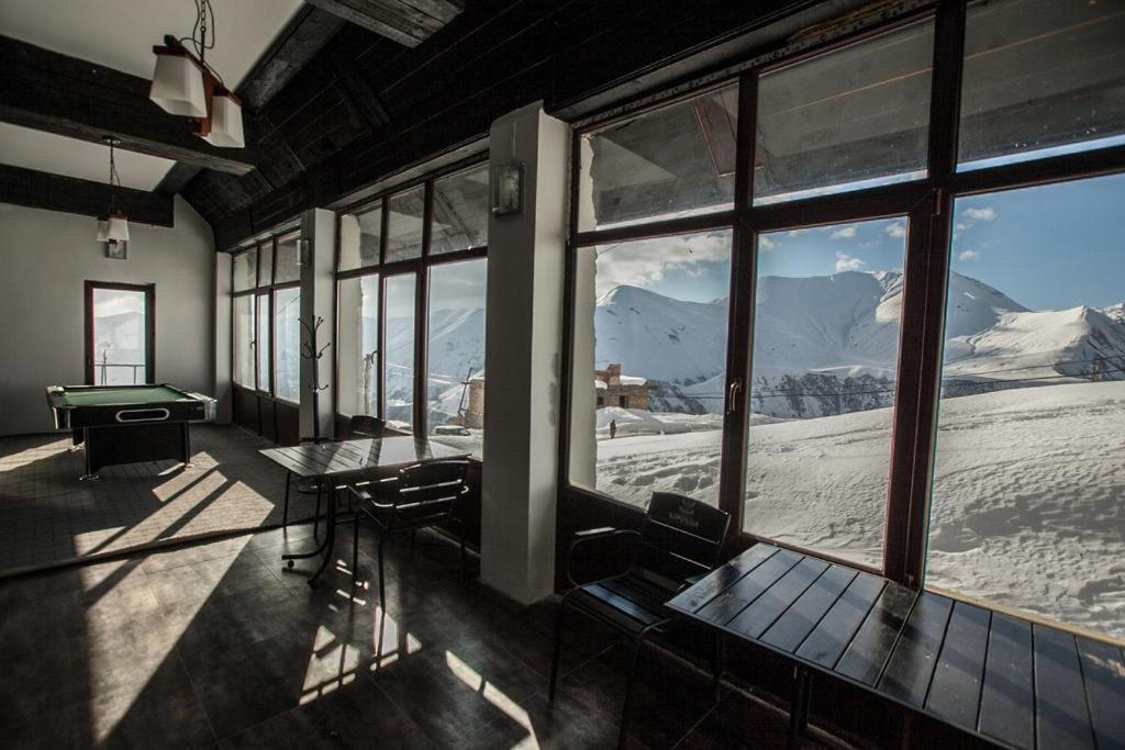 New Shino Gudauri Hotel Buitenkant foto
