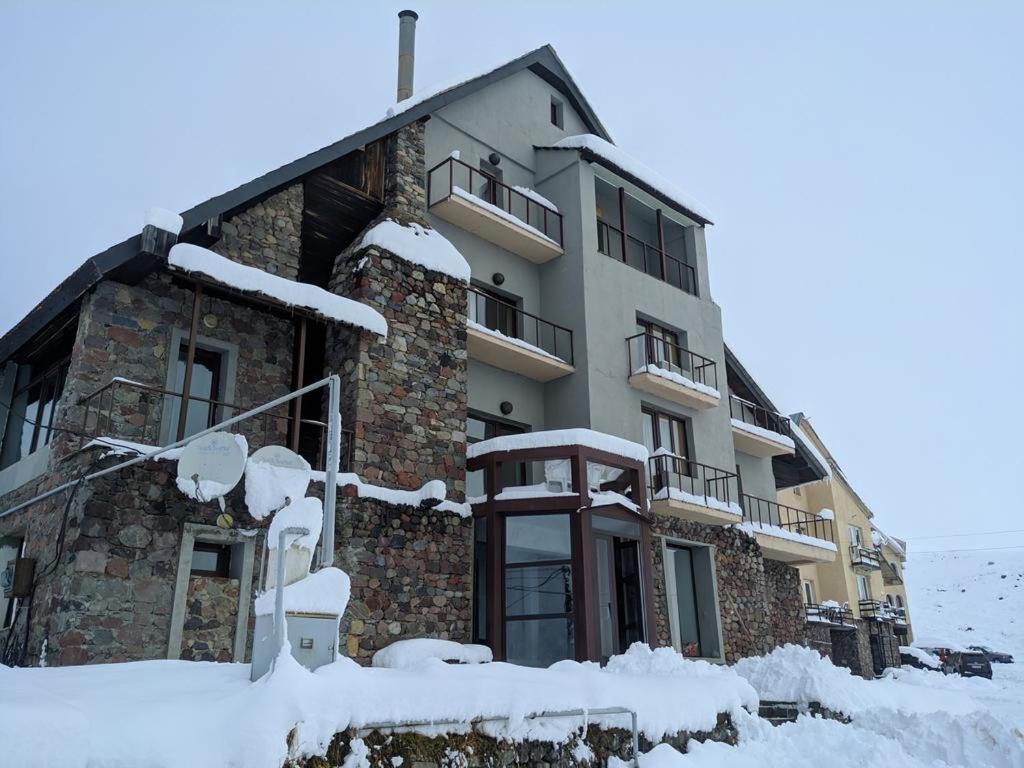 New Shino Gudauri Hotel Buitenkant foto