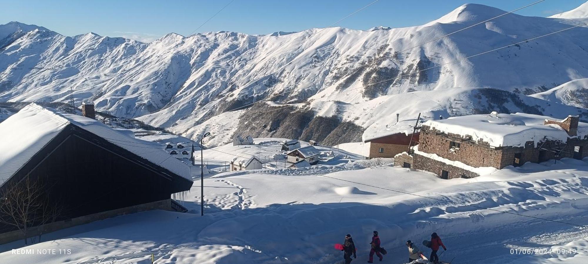 New Shino Gudauri Hotel Buitenkant foto