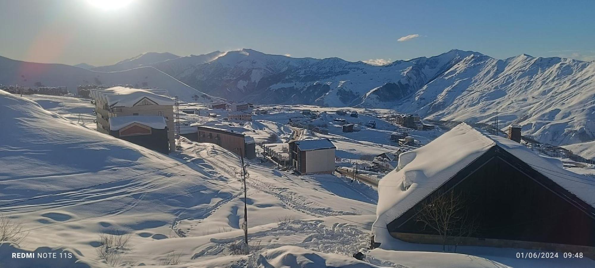 New Shino Gudauri Hotel Buitenkant foto
